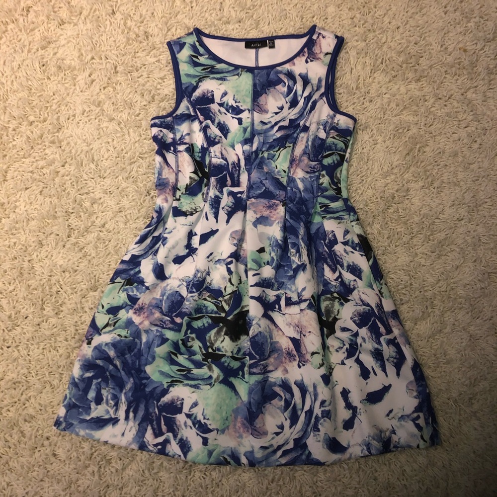 APT.9 DRESS